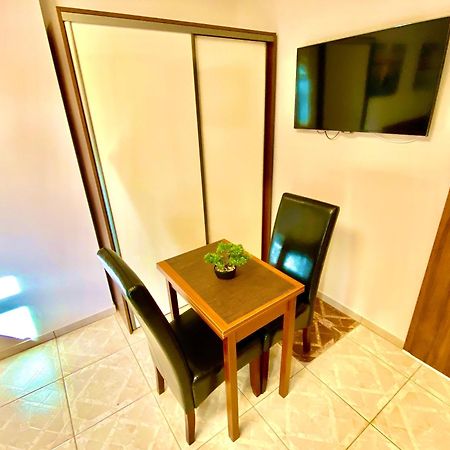Unio Vendeghaz 1 Daire Siofok Dış mekan fotoğraf